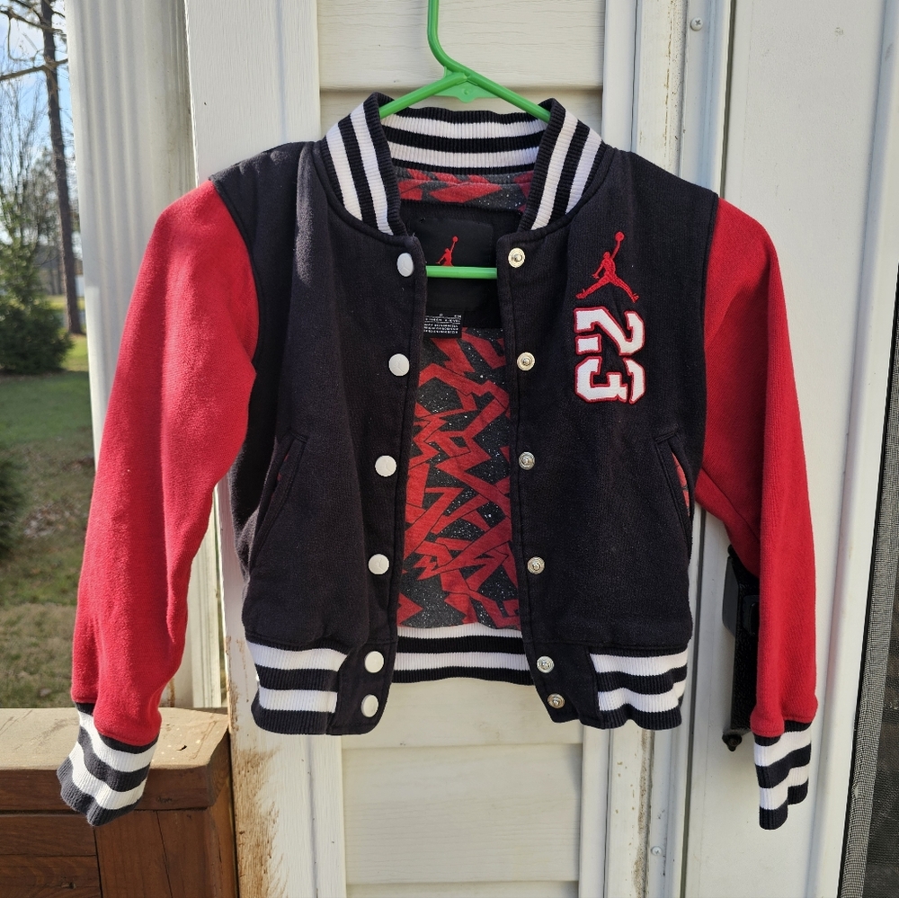 Jordan Varsity Jacket Boys Small 8/10 Cotton Blend Black Red Sweater Shirt Kids